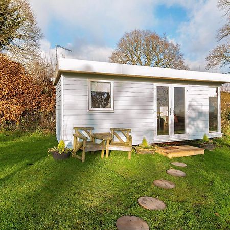 School Lodge Burwarton Exterior photo